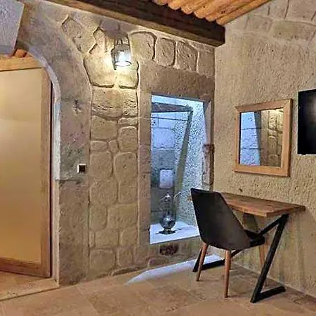 Hotel Nox Cave